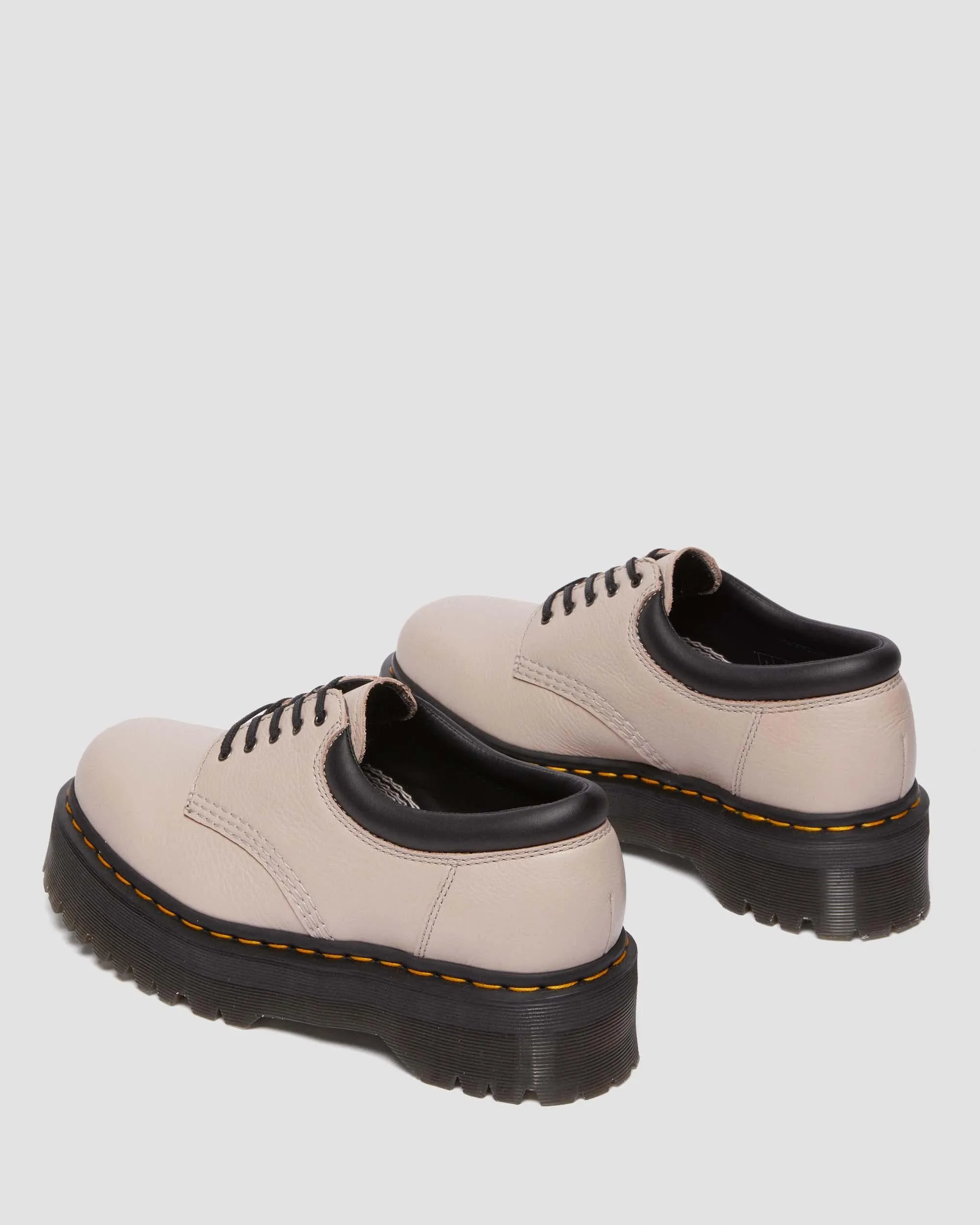 8053 Pisa Leather casual platform shoes Dr. Martens