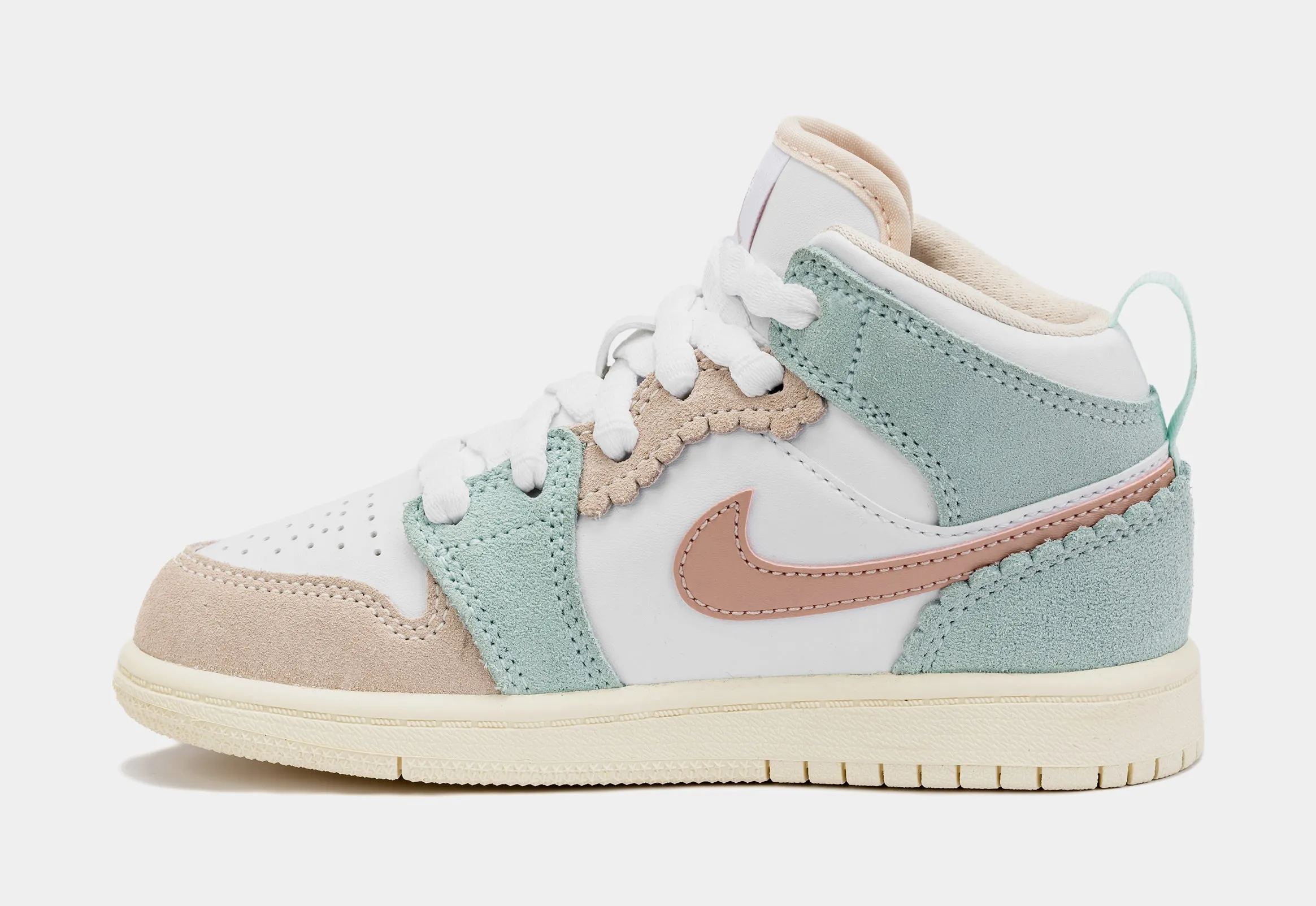 Air Jordan 1 Retro Mid SE Preschool Lifestyle Shoes (White/Pink)