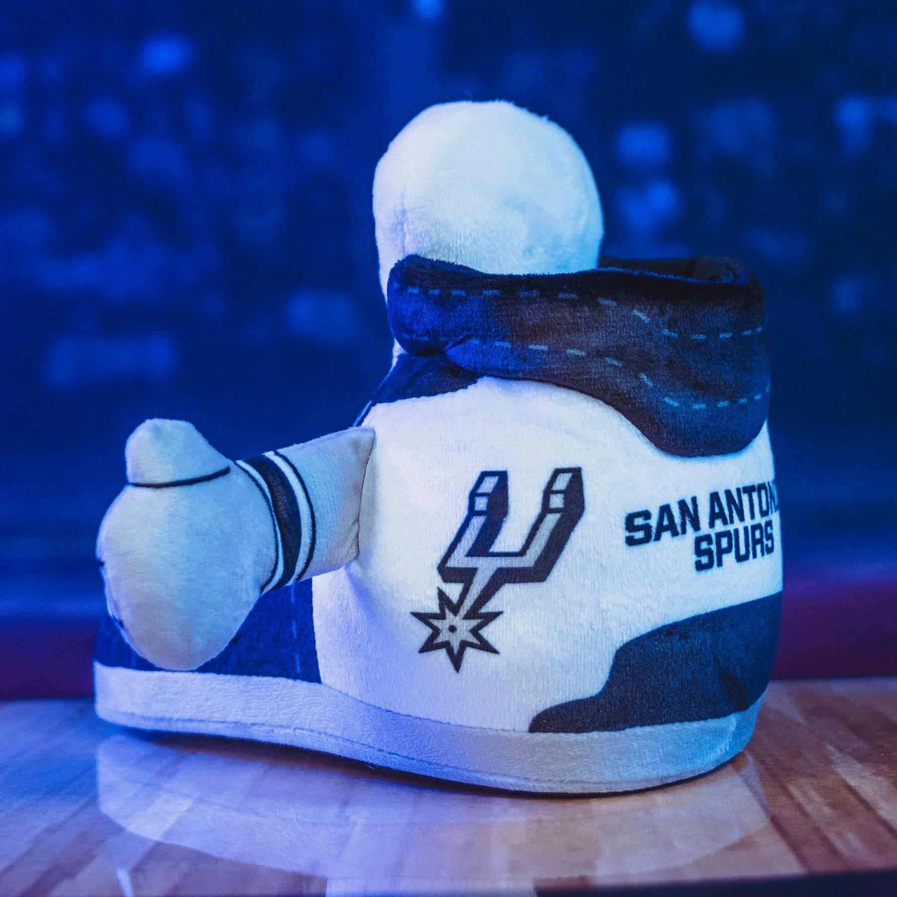 San Antonio Spurs Sneaker 6" Kuricha Plush